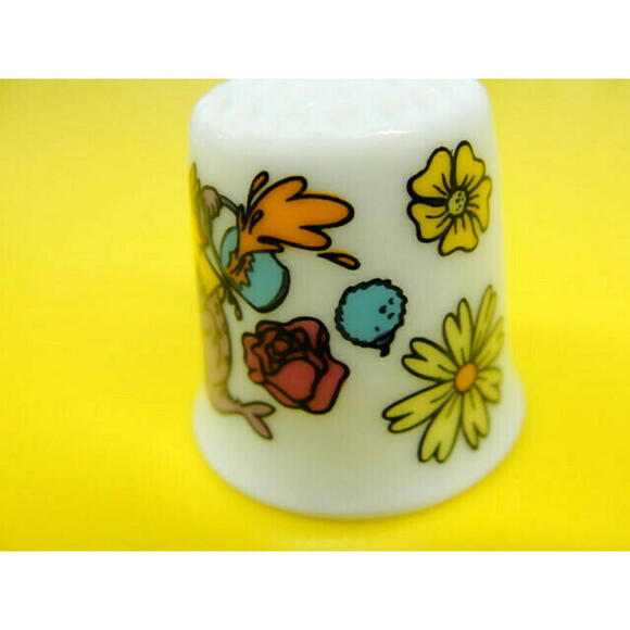 Vintage Thimble Epcot Center Walt Disney Prods 1982 Dragon Japan - Picture 9 of 11